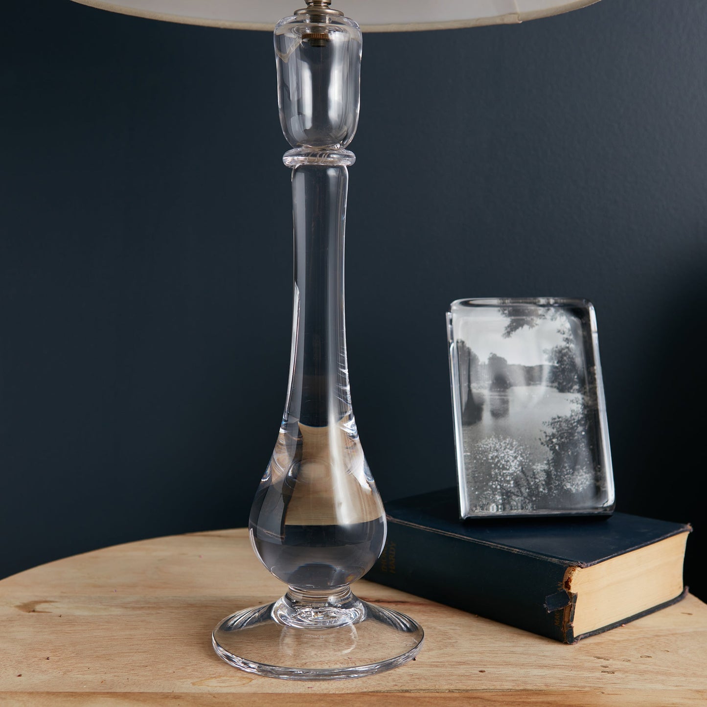 Pomfret Lamp, Low